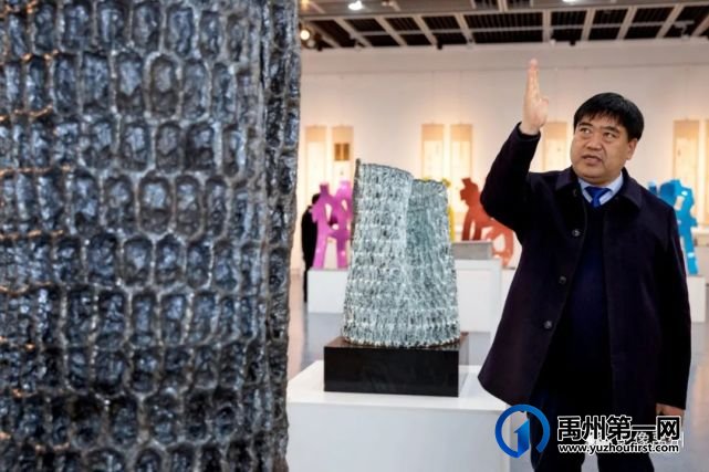 张金伟钧窑作品《文明之城》、《生命之塔》获得赞誉 张金伟钧窑作品《文明之城》、《生命之塔》获得赞誉