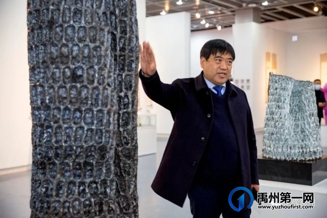 张金伟钧窑作品《文明之城》、《生命之塔》获得赞誉 张金伟钧窑作品《文明之城》、《生命之塔》获得赞誉