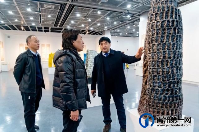 张金伟钧窑作品《文明之城》、《生命之塔》获得赞誉 张金伟钧窑作品《文明之城》、《生命之塔》获得赞誉