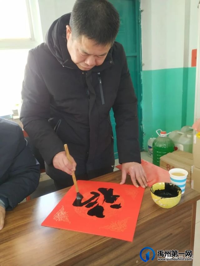 禹州市书协“书法进万家”——走进花石镇中心学校 禹州市书协“书法进万家”——走进花石镇中心学校