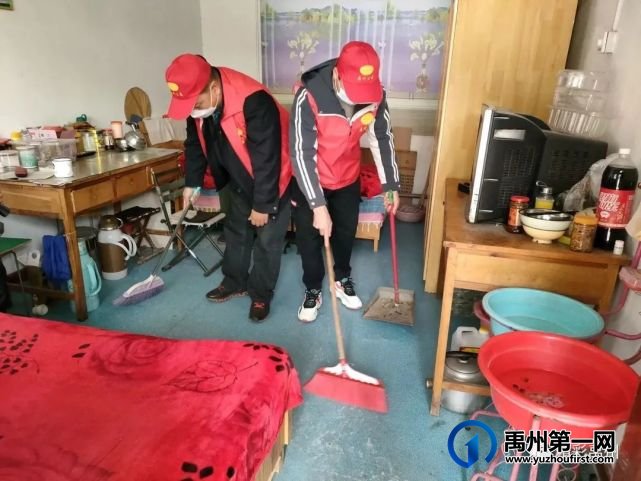 共青团禹州市委开展学习雷锋活动 共青团禹州市委开展学习雷锋活动