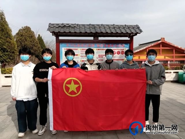 禹州南区学校春风十里,不如学雷锋的你 禹州南区学校春风十里,不如学雷锋的你