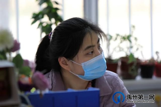眼中有学生,心中有大海......有一种美好叫做禹州一高女教师! 眼中有学生,心中有大海......有一种美好叫做禹州一高女教师!