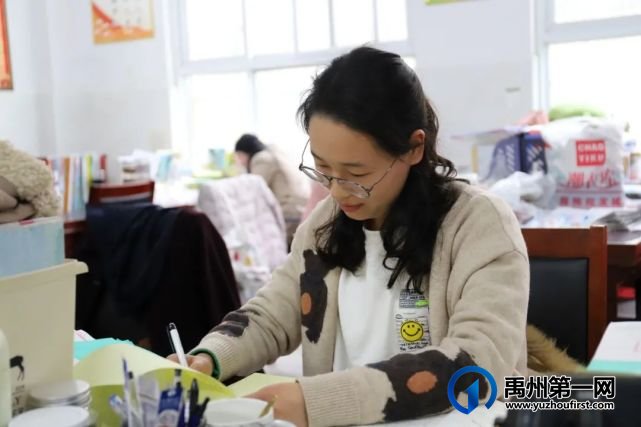 眼中有学生,心中有大海......有一种美好叫做禹州一高女教师! 眼中有学生,心中有大海......有一种美好叫做禹州一高女教师!