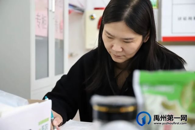 眼中有学生,心中有大海......有一种美好叫做禹州一高女教师! 眼中有学生,心中有大海......有一种美好叫做禹州一高女教师!