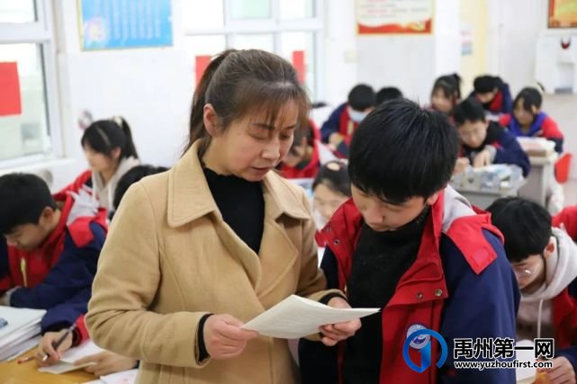 眼中有学生,心中有大海......有一种美好叫做禹州一高女教师! 眼中有学生,心中有大海......有一种美好叫做禹州一高女教师!