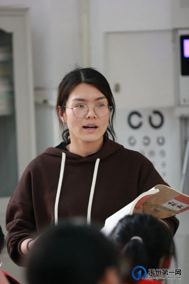 眼中有学生,心中有大海......有一种美好叫做禹州一高女教师! 眼中有学生,心中有大海......有一种美好叫做禹州一高女教师!