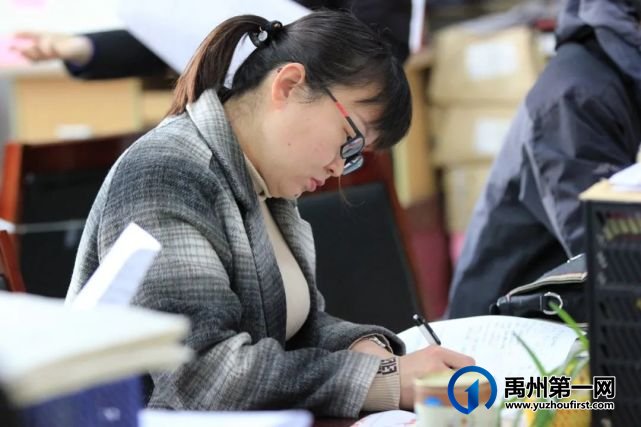 眼中有学生,心中有大海......有一种美好叫做禹州一高女教师! 眼中有学生,心中有大海......有一种美好叫做禹州一高女教师!