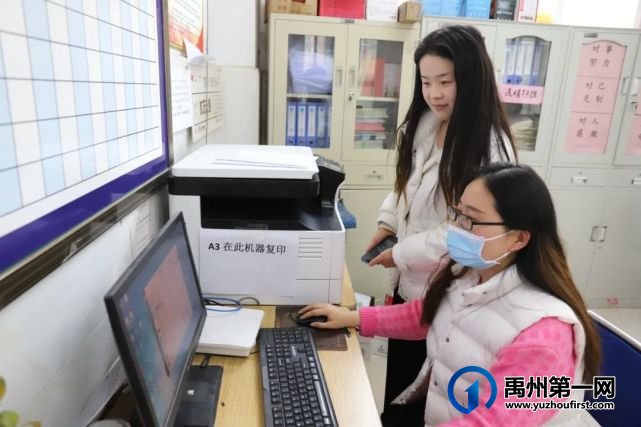 眼中有学生,心中有大海......有一种美好叫做禹州一高女教师! 眼中有学生,心中有大海......有一种美好叫做禹州一高女教师!