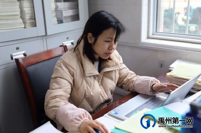 眼中有学生,心中有大海......有一种美好叫做禹州一高女教师! 眼中有学生,心中有大海......有一种美好叫做禹州一高女教师!