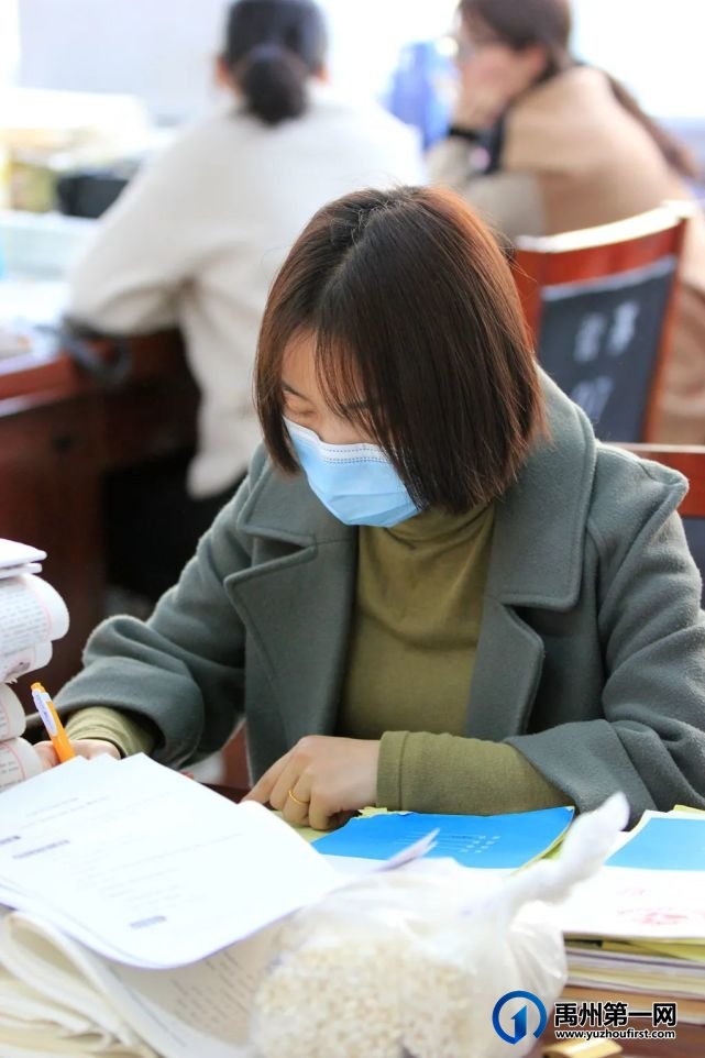 眼中有学生,心中有大海......有一种美好叫做禹州一高女教师! 眼中有学生,心中有大海......有一种美好叫做禹州一高女教师!