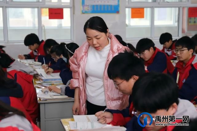 眼中有学生,心中有大海......有一种美好叫做禹州一高女教师! 眼中有学生,心中有大海......有一种美好叫做禹州一高女教师!