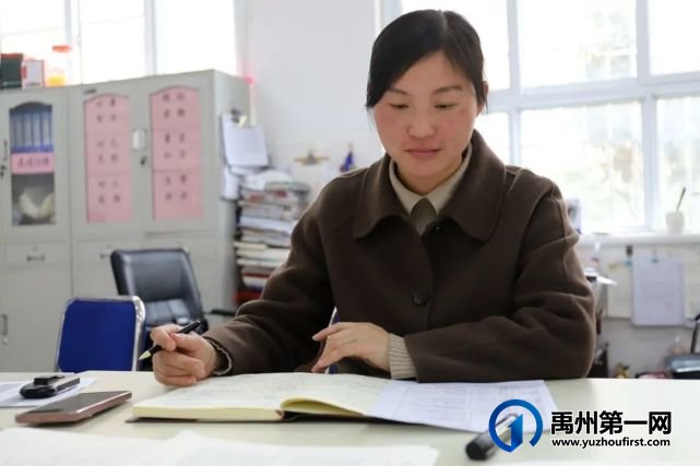 眼中有学生,心中有大海......有一种美好叫做禹州一高女教师! 眼中有学生,心中有大海......有一种美好叫做禹州一高女教师!