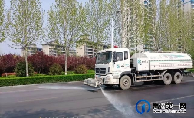 禹州环卫:加大冲刷力度 提升城市“颜值” 禹州环卫:加大冲刷力度 提升城市“颜值”