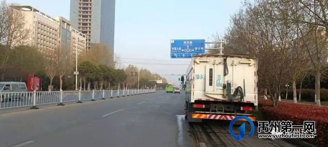 禹州环卫:加大冲刷力度 提升城市“颜值” 禹州环卫:加大冲刷力度 提升城市“颜值”