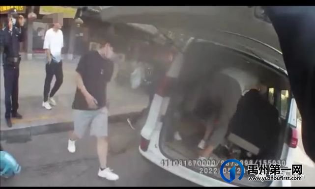 禹州夏都:派出所民警在市区某宾馆抓获8人 禹州夏都:派出所民警在市区某宾馆抓获8人