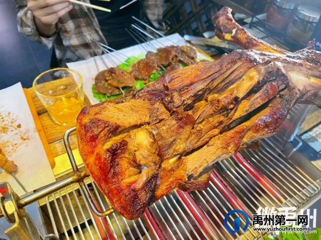在禹州也能吃到地道东北炭烤羊腿啦! 在禹州也能吃到地道东北炭烤羊腿啦!