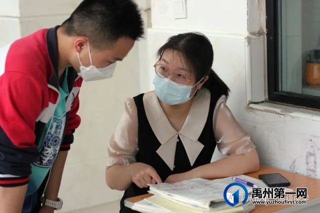 禹州一高 | 有他们这样“助考”,高三同学,你只管冲吧! 禹州一高 | 有他们这样“助考”,高三同学,你只管冲吧!