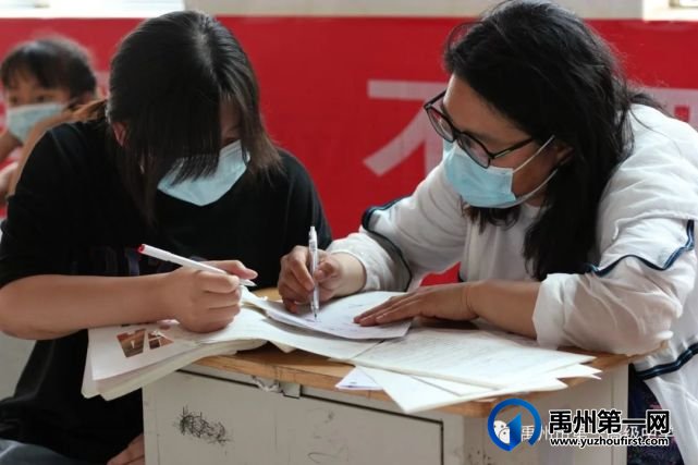 禹州一高 | 有他们这样“助考”,高三同学,你只管冲吧! 禹州一高 | 有他们这样“助考”,高三同学,你只管冲吧!