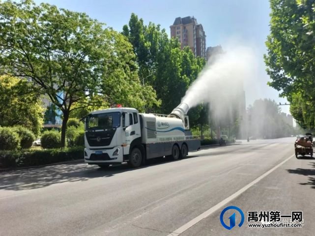 禹州环卫:机械作业开启“静音”模式 让高考学子“静”中取胜! 禹州环卫:机械作业开启“静音”模式 让高考学子“静”中取胜!