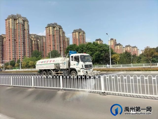 禹州环卫:机械作业开启“静音”模式 让高考学子“静”中取胜! 禹州环卫:机械作业开启“静音”模式 让高考学子“静”中取胜!
