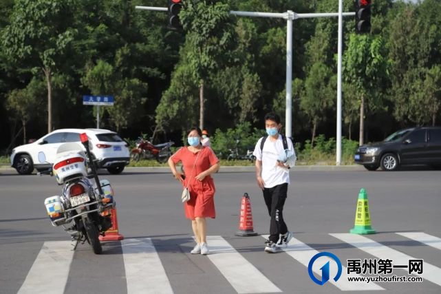 直击2022“禹州高考”首日!这些画面让人动容… 直击2022“禹州高考”首日!这些画面让人动容…