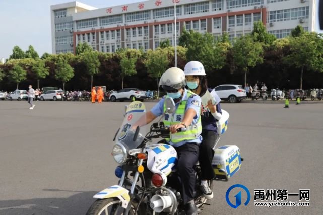 直击2022“禹州高考”首日!这些画面让人动容… 直击2022“禹州高考”首日!这些画面让人动容…