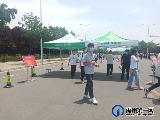 直击2022“禹州高考”首日!这些画面让人动容… 直击2022“禹州高考”首日!这些画面让人动容…