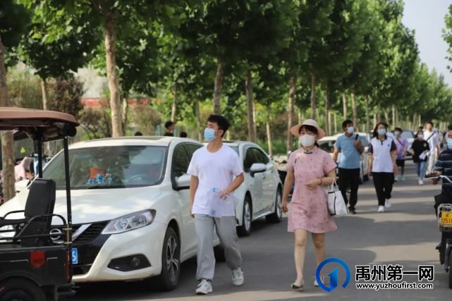 直击2022“禹州高考”首日!这些画面让人动容… 直击2022“禹州高考”首日!这些画面让人动容…