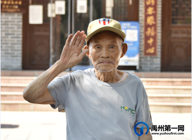 两位96岁老人的深情拥抱!感动无数禹州人! 两位96岁老人的深情拥抱!感动无数禹州人!