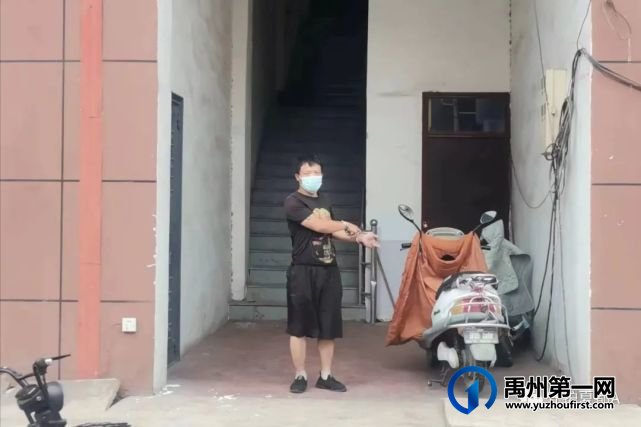 火龙:民警为群众挽回经济损失6000余元 火龙:民警为群众挽回经济损失6000余元