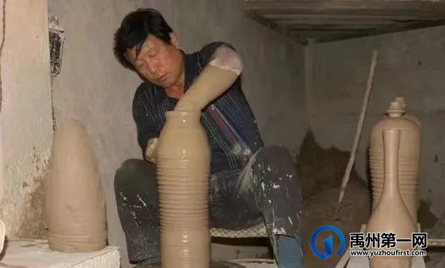 工艺美术大师作品邀请展在宝丰举办,多名钧瓷界大师作品应邀参展 工艺美术大师作品邀请展在宝丰举办,多名钧瓷界大师作品应邀参展