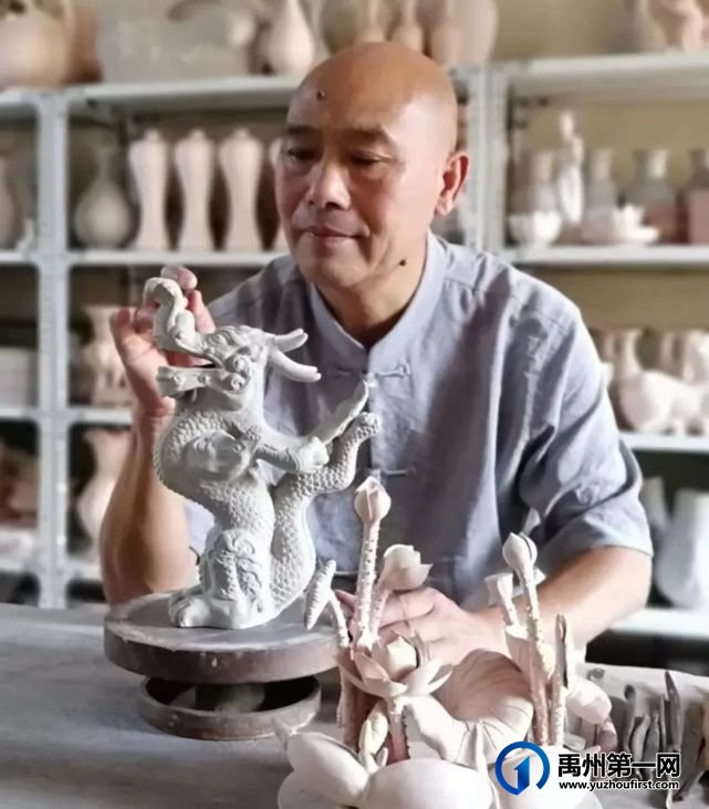 工艺美术大师作品邀请展在宝丰举办,多名钧瓷界大师作品应邀参展 工艺美术大师作品邀请展在宝丰举办,多名钧瓷界大师作品应邀参展