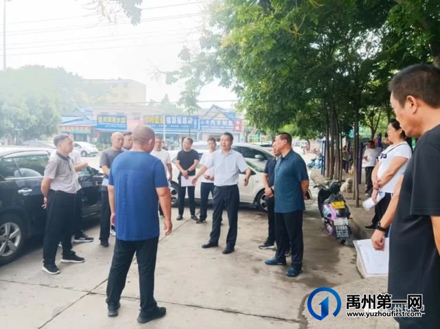 禹州环卫中心开展老城区环境卫生集中整治观摩活动 禹州环卫中心开展老城区环境卫生集中整治观摩活动