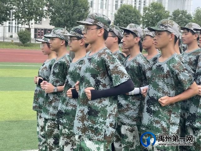 2022年禹州市高级中学高二新生军训掠影 2022年禹州市高级中学高二新生军训掠影