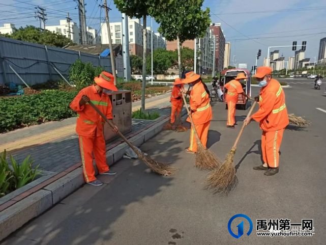 禹州环卫:“迎中秋、庆国庆” 清洁城市靓化家园 禹州环卫:“迎中秋、庆国庆” 清洁城市靓化家园