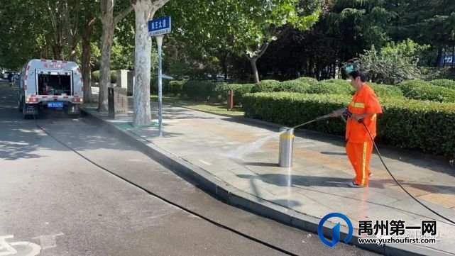禹州环卫:“迎中秋、庆国庆” 清洁城市靓化家园 禹州环卫:“迎中秋、庆国庆” 清洁城市靓化家园