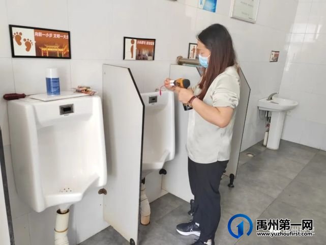 禹州环卫:“迎中秋、庆国庆” 清洁城市靓化家园 禹州环卫:“迎中秋、庆国庆” 清洁城市靓化家园