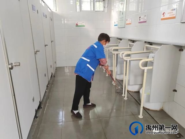 禹州环卫:多措并举筑牢疫情防控“环卫防线” 禹州环卫:多措并举筑牢疫情防控“环卫防线”
