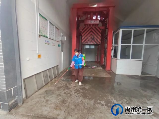禹州环卫:多措并举筑牢疫情防控“环卫防线” 禹州环卫:多措并举筑牢疫情防控“环卫防线”