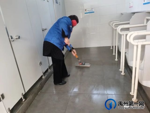 禹州环卫:元旦假期坚守岗位 用心守护城市洁净 禹州环卫:元旦假期坚守岗位 用心守护城市洁净