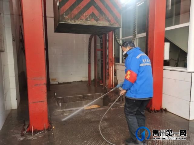 禹州环卫:开展环境卫生集中治理 干净整洁喜迎新春到来 禹州环卫:开展环境卫生集中治理 干净整洁喜迎新春到来