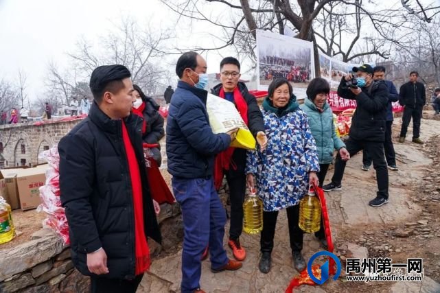禹州市摄影家协会“文化惠民,温暖禹州”慰问活动 禹州市摄影家协会“文化惠民,温暖禹州”慰问活动