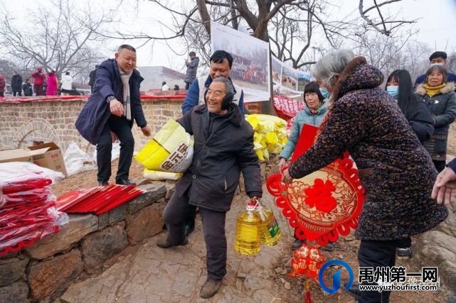 禹州市摄影家协会“文化惠民,温暖禹州”慰问活动 禹州市摄影家协会“文化惠民,温暖禹州”慰问活动