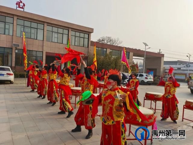 民俗表演庆元宵--禹州各地多彩民俗活动精彩粉呈(下) 民俗表演庆元宵--禹州各地多彩民俗活动精彩粉呈(下)