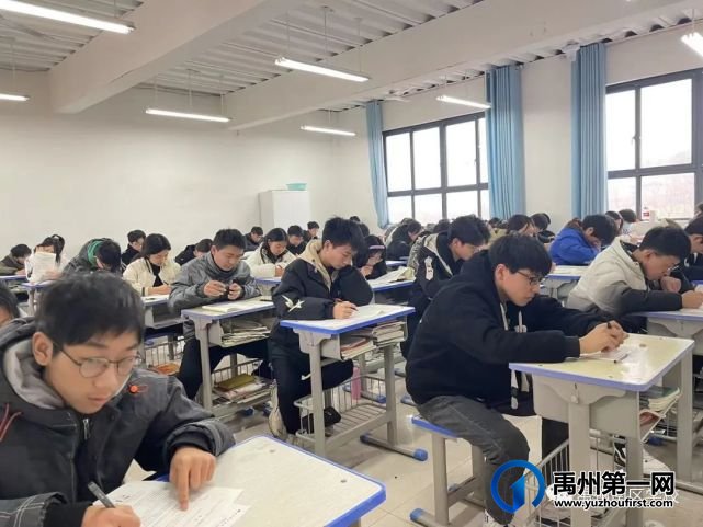 禹州南区学校考试进行时... 禹州南区学校考试进行时...
