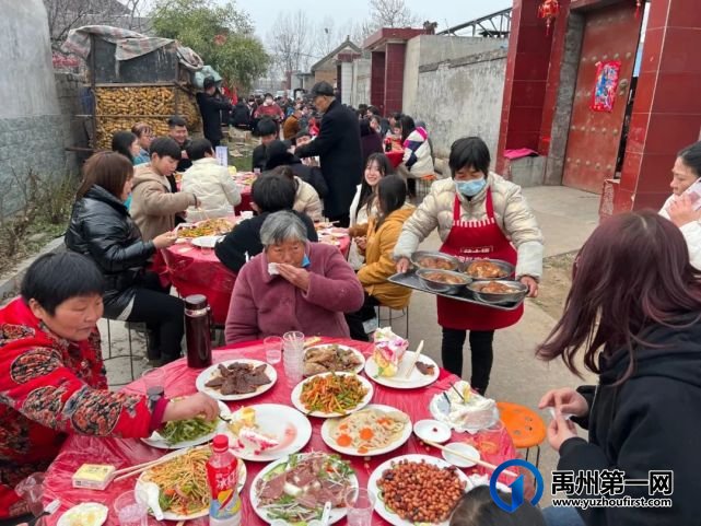 禹州火龙这位100岁退伍老兵的祝寿现场!感动无数禹州人! 禹州火龙这位100岁退伍老兵的祝寿现场!感动无数禹州人!