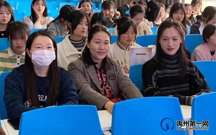 禹州中专21级幼儿保育专业“弹唱汇演” 禹州中专21级幼儿保育专业“弹唱汇演”