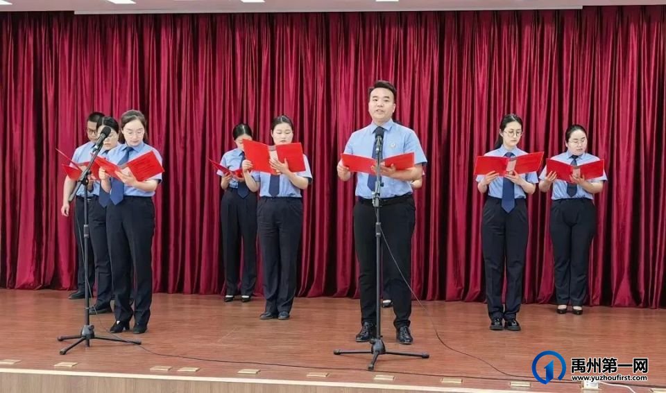 踏上书山之旅,追寻诗和远方!拿起它打开新世界的大门 踏上书山之旅,追寻诗和远方!拿起它打开新世界的大门