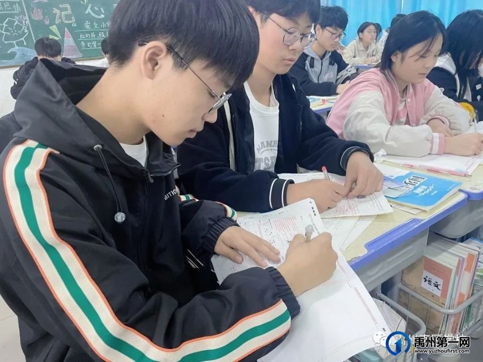 禹州南区学校开展“清扬校风”专项学习活动 禹州南区学校开展“清扬校风”专项学习活动